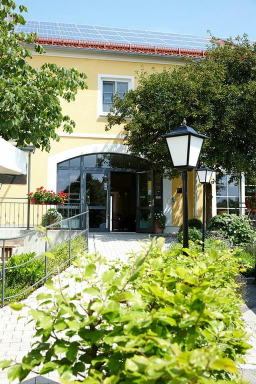 Hotel Eberl Hattenhofen  Εξωτερικό φωτογραφία