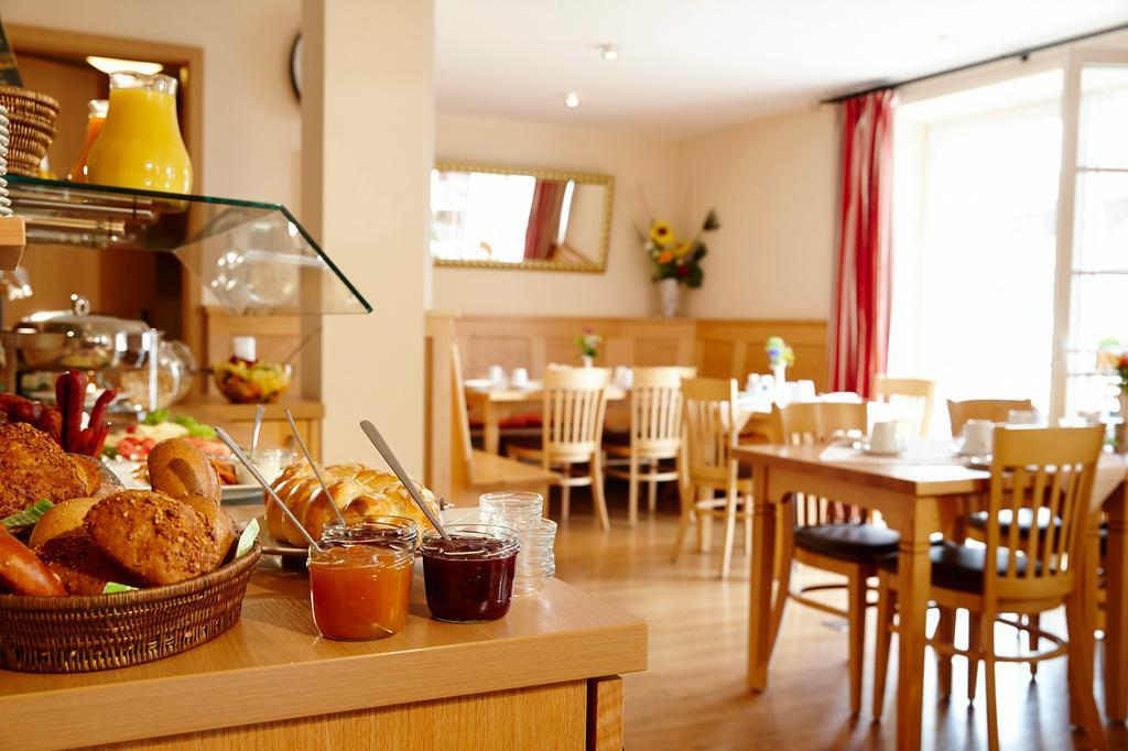 Hotel Eberl Hattenhofen  Εξωτερικό φωτογραφία