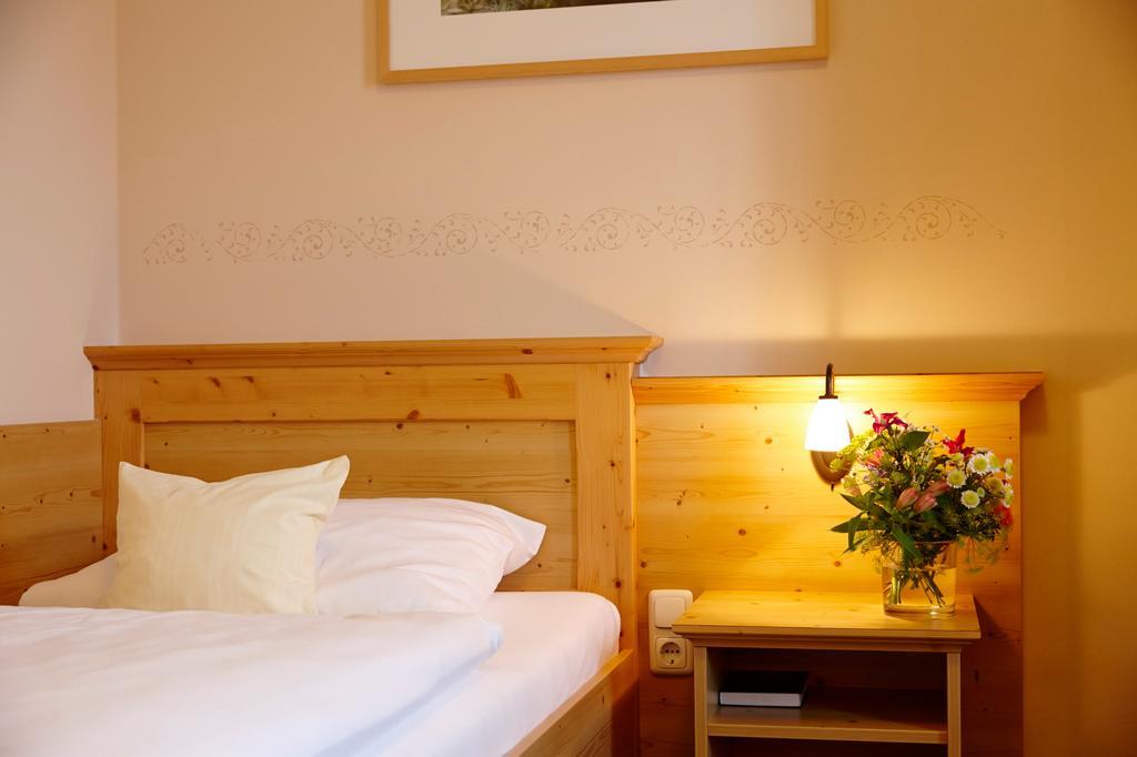 Hotel Eberl Hattenhofen  Εξωτερικό φωτογραφία