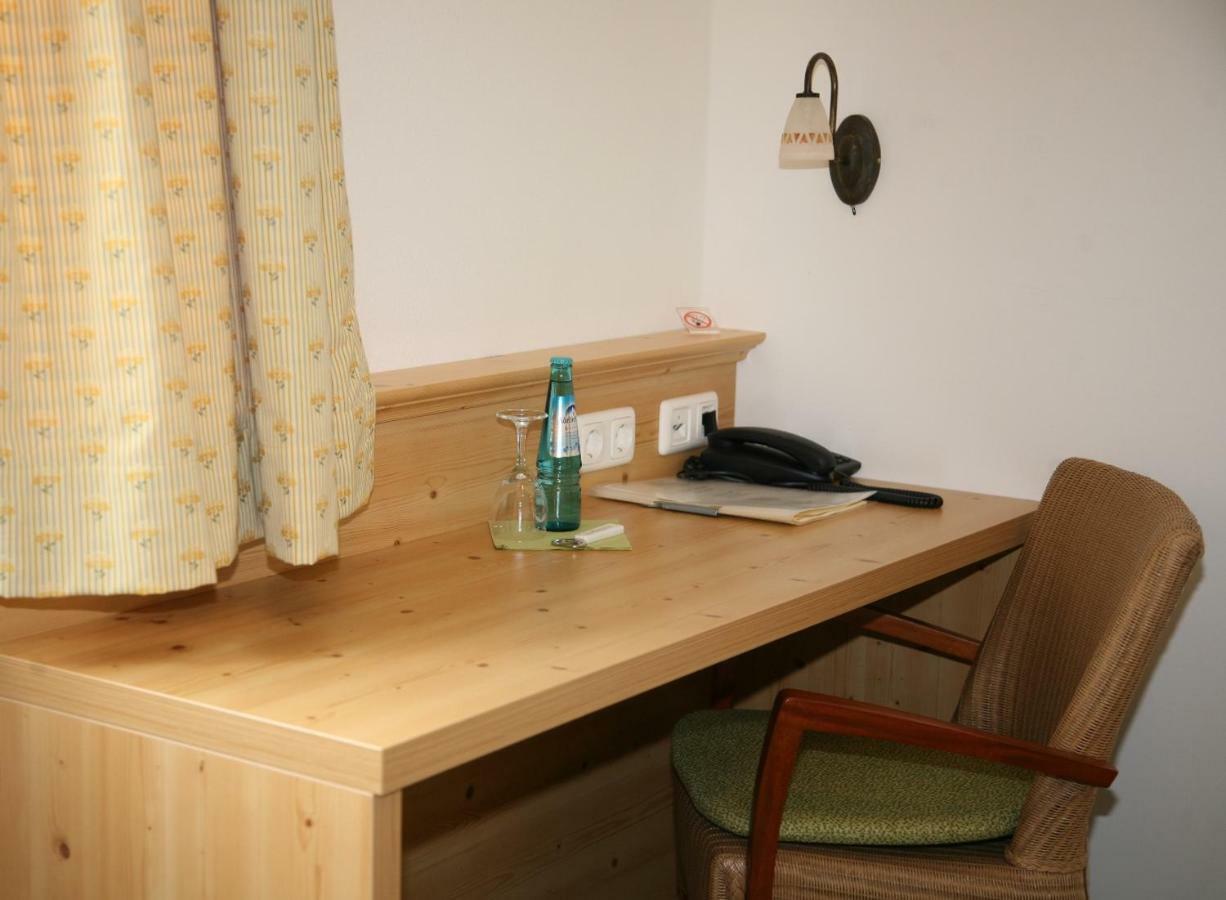 Hotel Eberl Hattenhofen  Εξωτερικό φωτογραφία